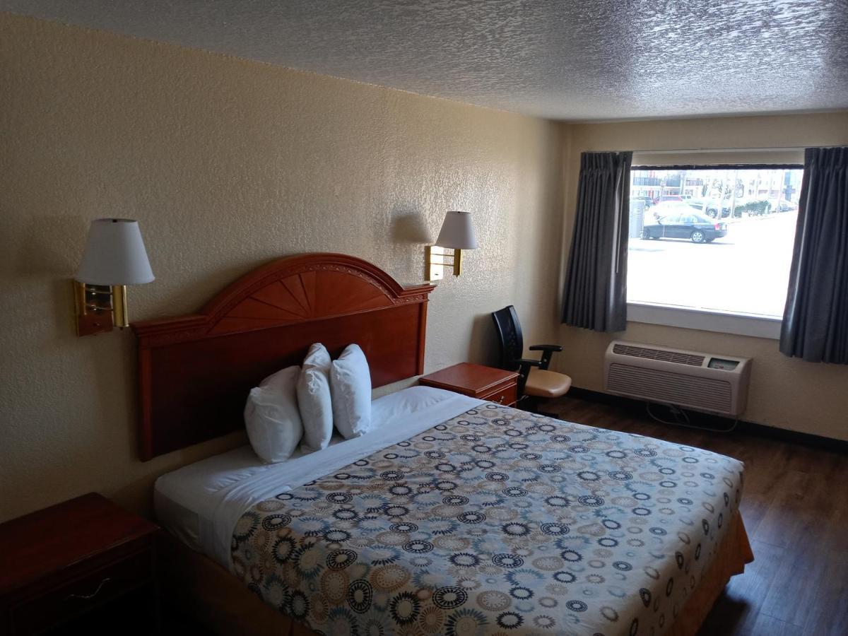 Hole Inn The Wall Hotel - Fort Walton Beach - Sunset Plaza - Nearby Beaches & Hurlburt Exteriér fotografie