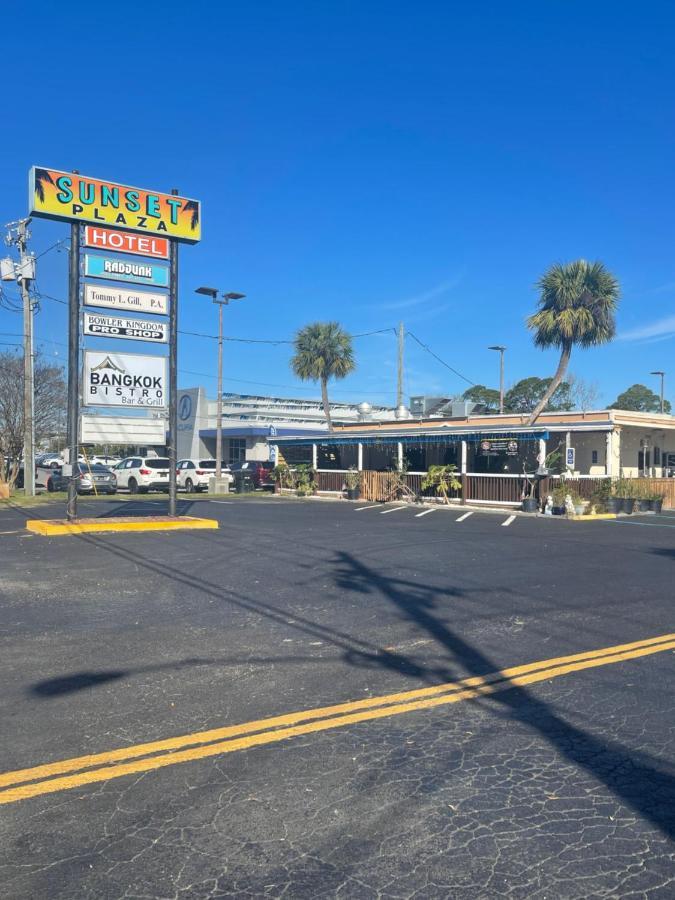 Hole Inn The Wall Hotel - Fort Walton Beach - Sunset Plaza - Nearby Beaches & Hurlburt Exteriér fotografie