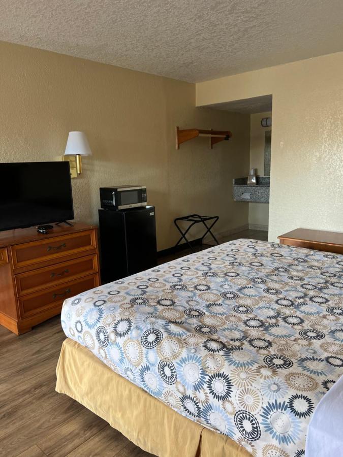 Hole Inn The Wall Hotel - Fort Walton Beach - Sunset Plaza - Nearby Beaches & Hurlburt Exteriér fotografie