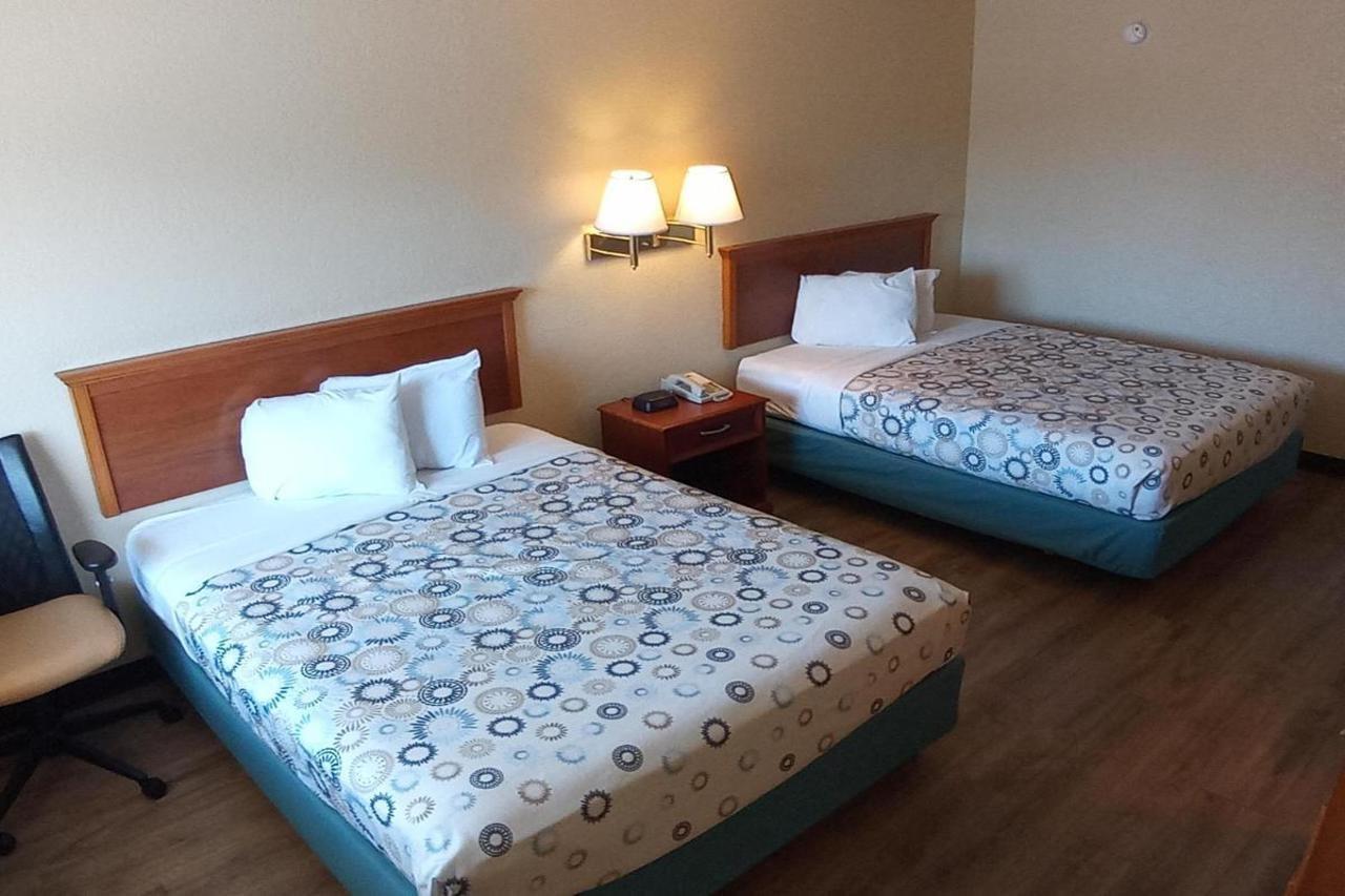 Hole Inn The Wall Hotel - Fort Walton Beach - Sunset Plaza - Nearby Beaches & Hurlburt Exteriér fotografie